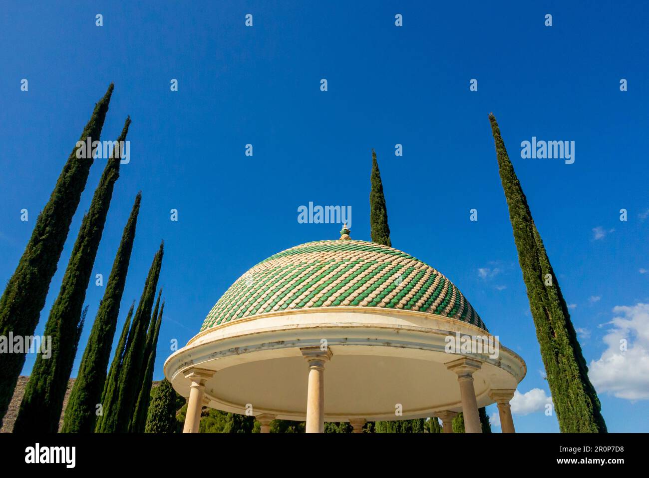 Padiglione nel Jardin Botanico la Concepcion a Malaga Andalucia Spagna un giardino del 19th ° secolo realizzato da Amalia Livermore e Jorge Loring Oyarzabal. Foto Stock