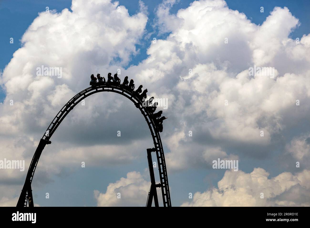 Il mondo Jurassic VelociCoaster, che sfida la morte, agli Universal Studios di Orlando, Florida, USA. Foto Stock