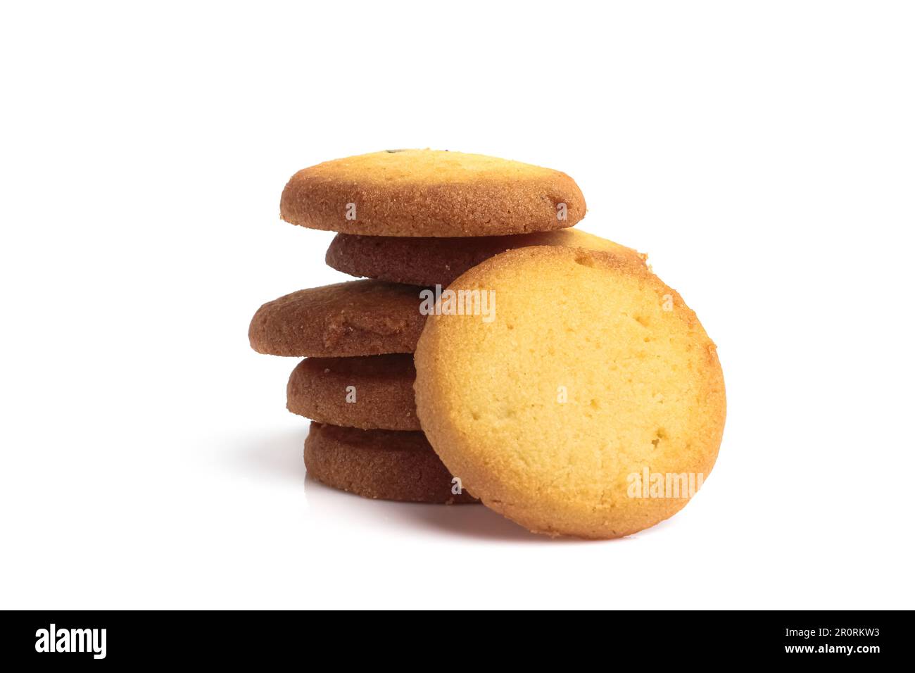 Biscotti danesi al burro, biscotti al burro isolati su un terreno di pane bianco Foto Stock