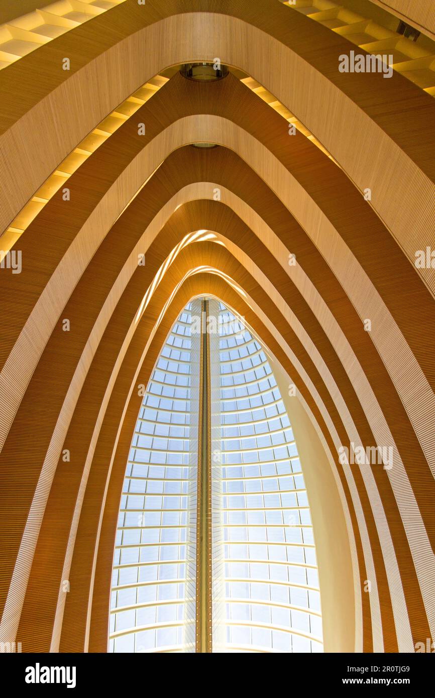 Zurigo, Svizzera - 15 novembre 2020: Interno della biblioteca legale dell'Università di Zurigo, Svizzera. Foto Stock