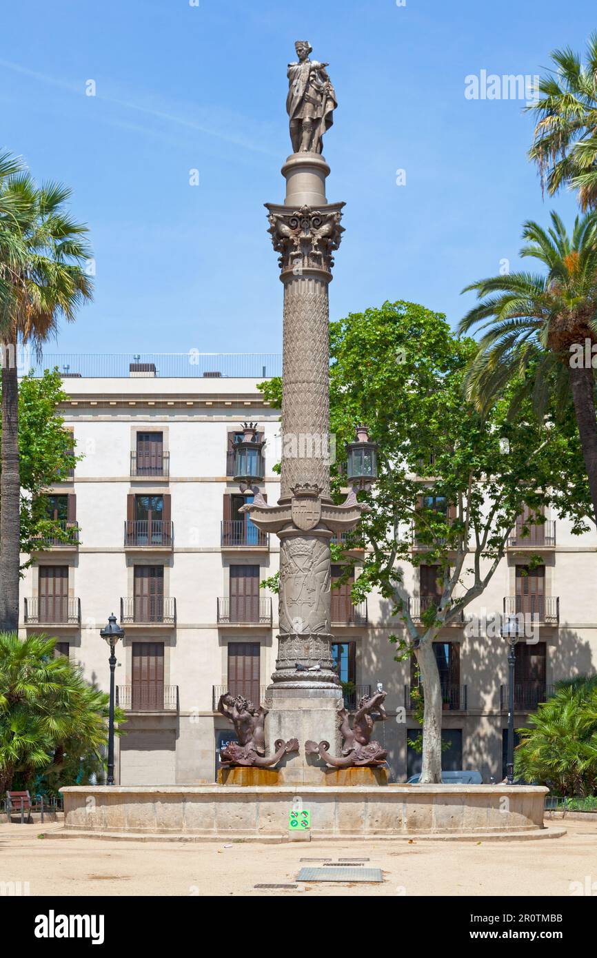 Barcellona, Spagna - Giugno 08 2018: Galceran Marquet colonna è un monumento scultoreo situato nella Plaza del Duque de Medinaceli a Barcellona, nel di Foto Stock