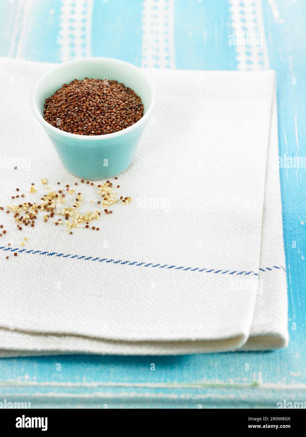 Tazza di quinoa rossa Foto Stock