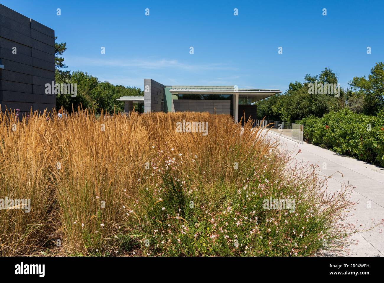 Il centro visitatori del cimitero di guerra americano in Normandia Foto Stock