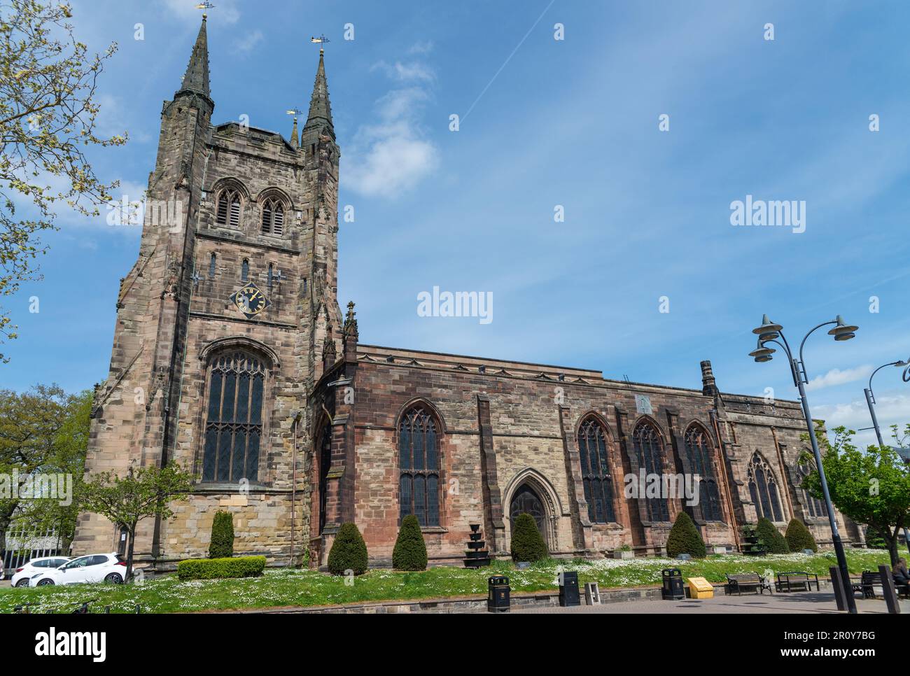 La chiesa parrocchiale di St Editha's è la più grande chiesa parrocchiale medievale dello Staffordshire e ha un organo classificato di primo grado Foto Stock