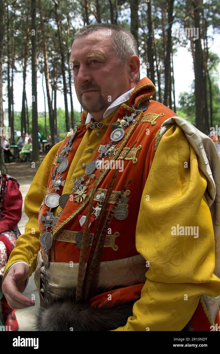 Polonia, Polen, Polska; Uomo in costume storico della nobiltà polacca; Ein Mann im historischen Kostüm des polnischen Adels; Foto Stock