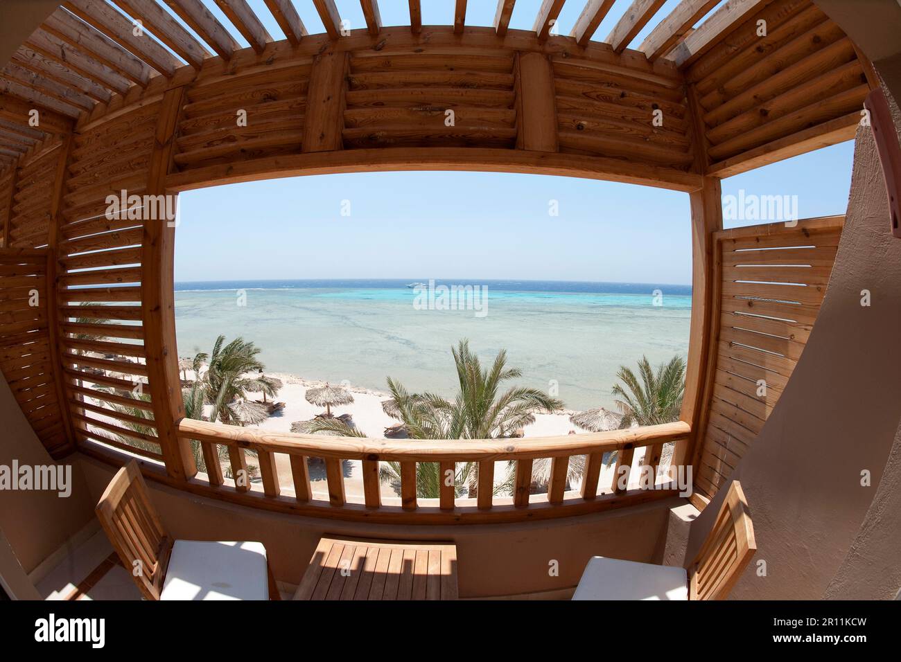 Vista sul balcone dell'hotel, The Breaker's Diving and Surfing Lodge, Soma Bay, Safaga, Egitto Foto Stock