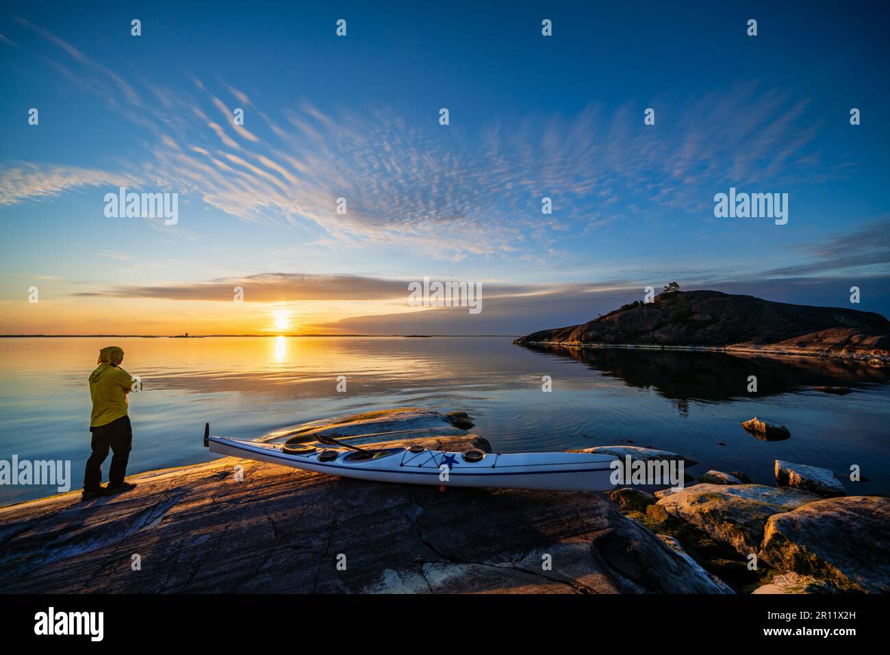 Alba sull'isola Ryssklobben, Inkoo, Finlandia Foto Stock