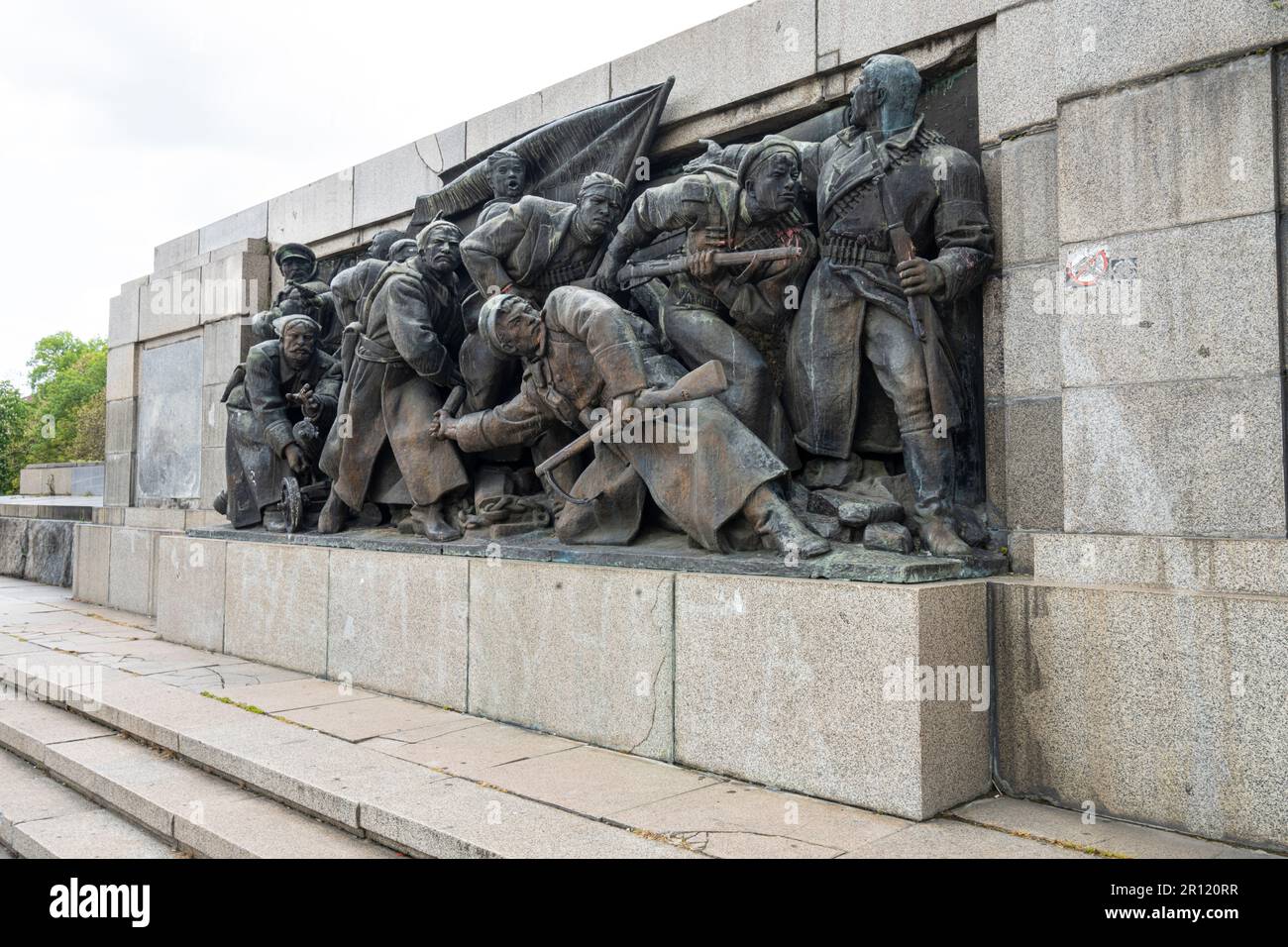 Sofia, Bulgaria. Maggio 2023. Particolare del Monumento all'Esercito sovietico in un parco del centro della città Foto Stock