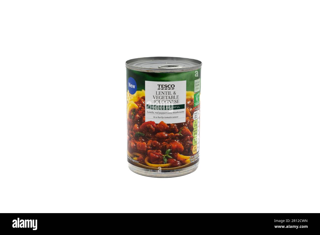 Irvine, Scozia, Regno Unito - 02 febbraio 2023: Lenticchie e verdure bolognesi a marchio Tesco in una lattina metallica riciclabile ed etichettata con g Foto Stock
