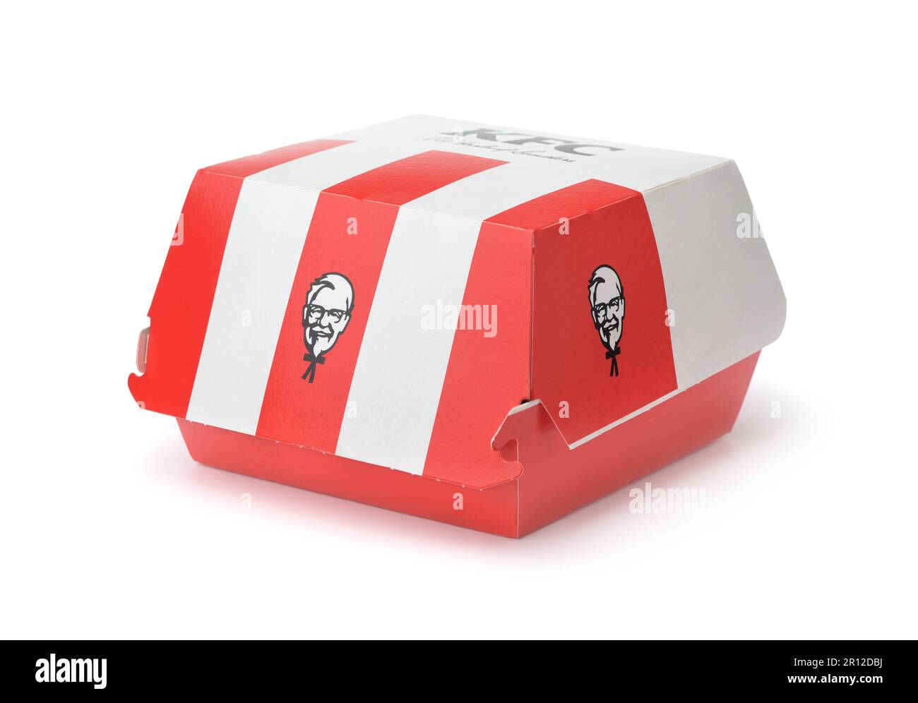 Samara, Russia - Gennaio 2021. Foto del prodotto della scatola di hamburger di carta KFC isolata su bianco Foto Stock