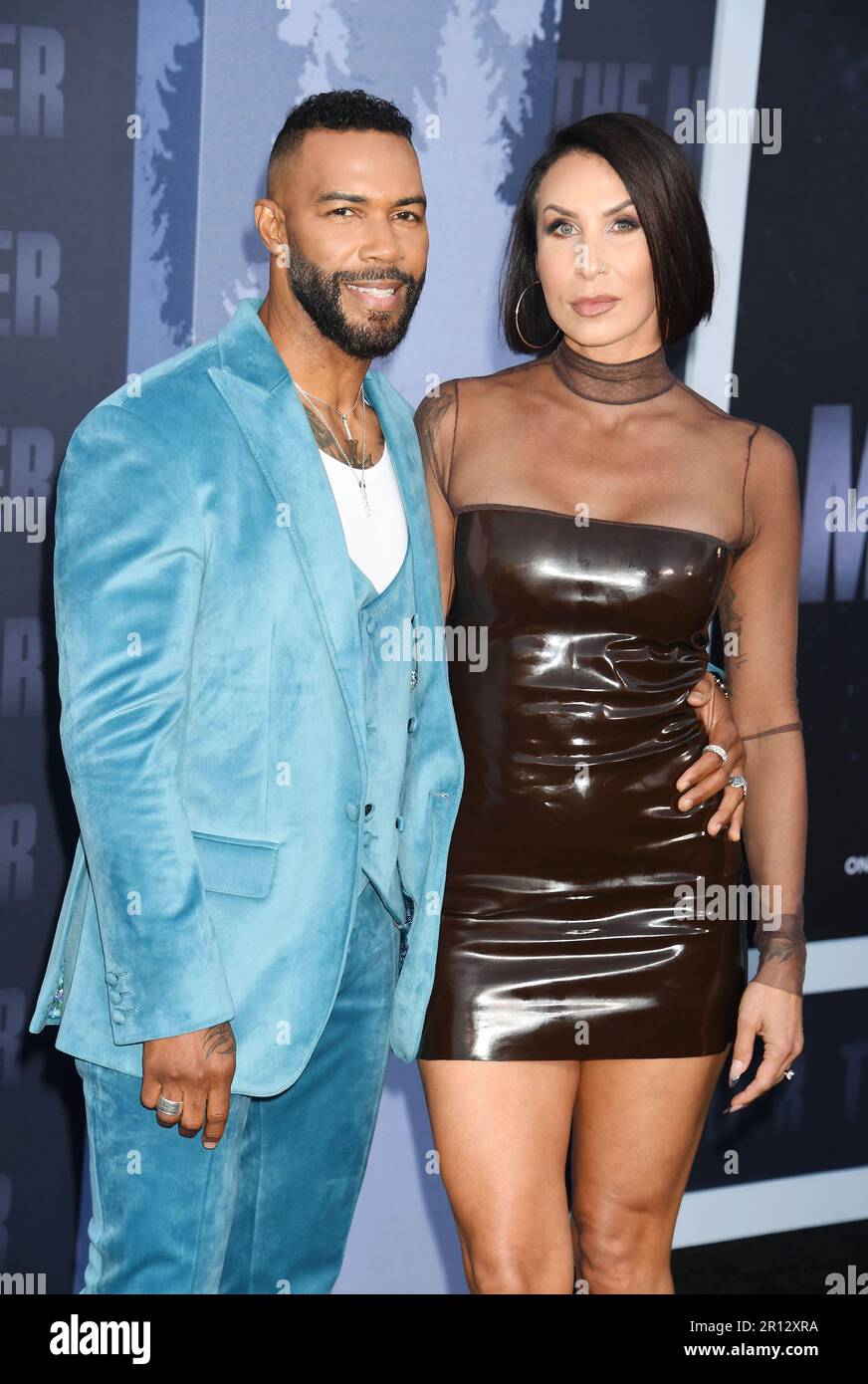 LOS ANGELES, CALIFORNIA - MAGGIO 10: (L-R) Omari Hardwick e Jennifer Pfahutch partecipano alla prima di Los Angeles di "la Madre" di Netflix a Westwood Rege Foto Stock