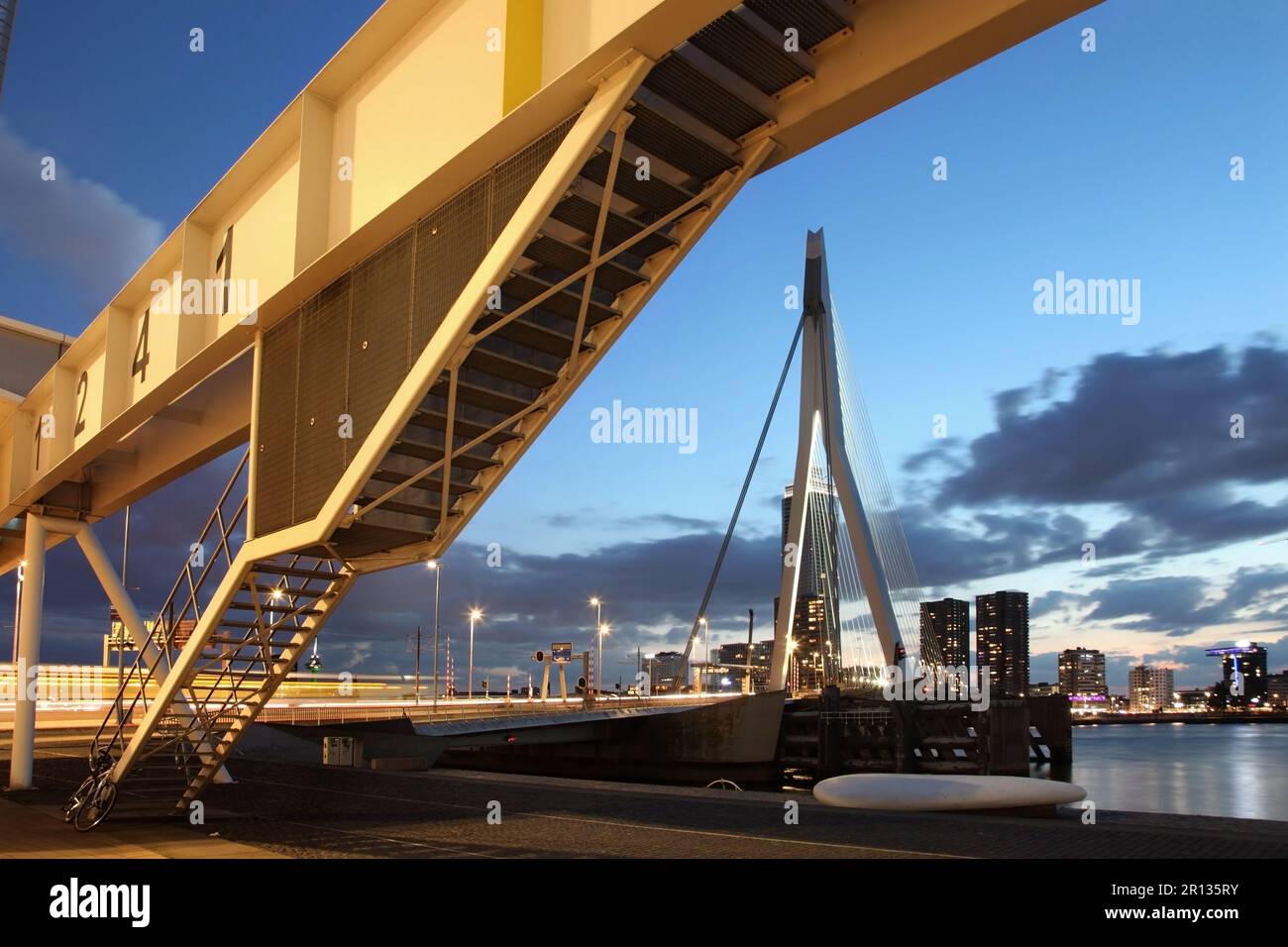 Il ponte Erasmusbrug o Erasmus (1996) Rotterdam, Paesi Bassi. Foto Stock