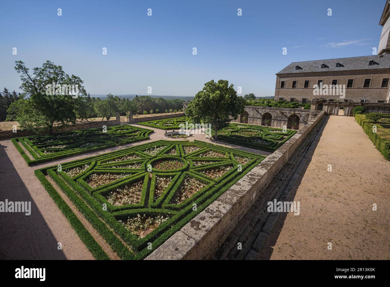 Giardini dei Frati nel sito reale di San Lorenzo de El Escorial - San Lorenzo de El Escorial, Spagna Foto Stock
