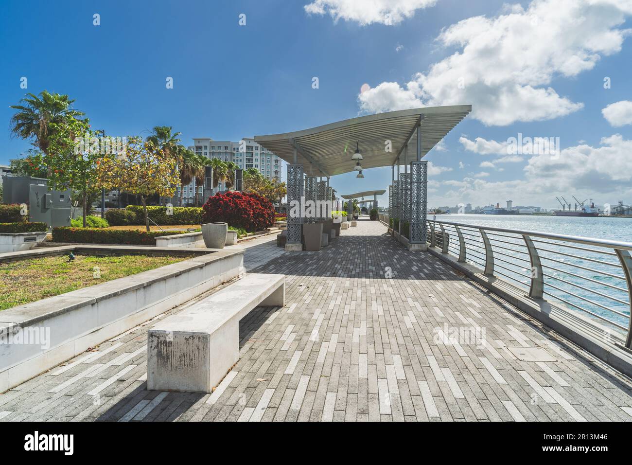 San Juan Puerto Rico - terminal delle navi da crociera e parco vuoti Foto Stock