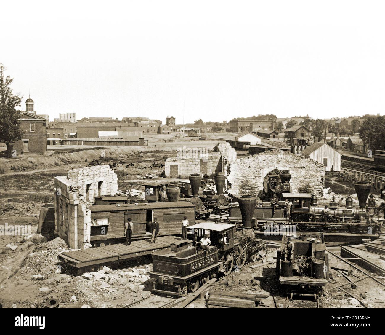 Roundhouse giradischi rampa tra le rovine di Atlanta. 1864. Fotografia di George N. Barnard. Foto Stock