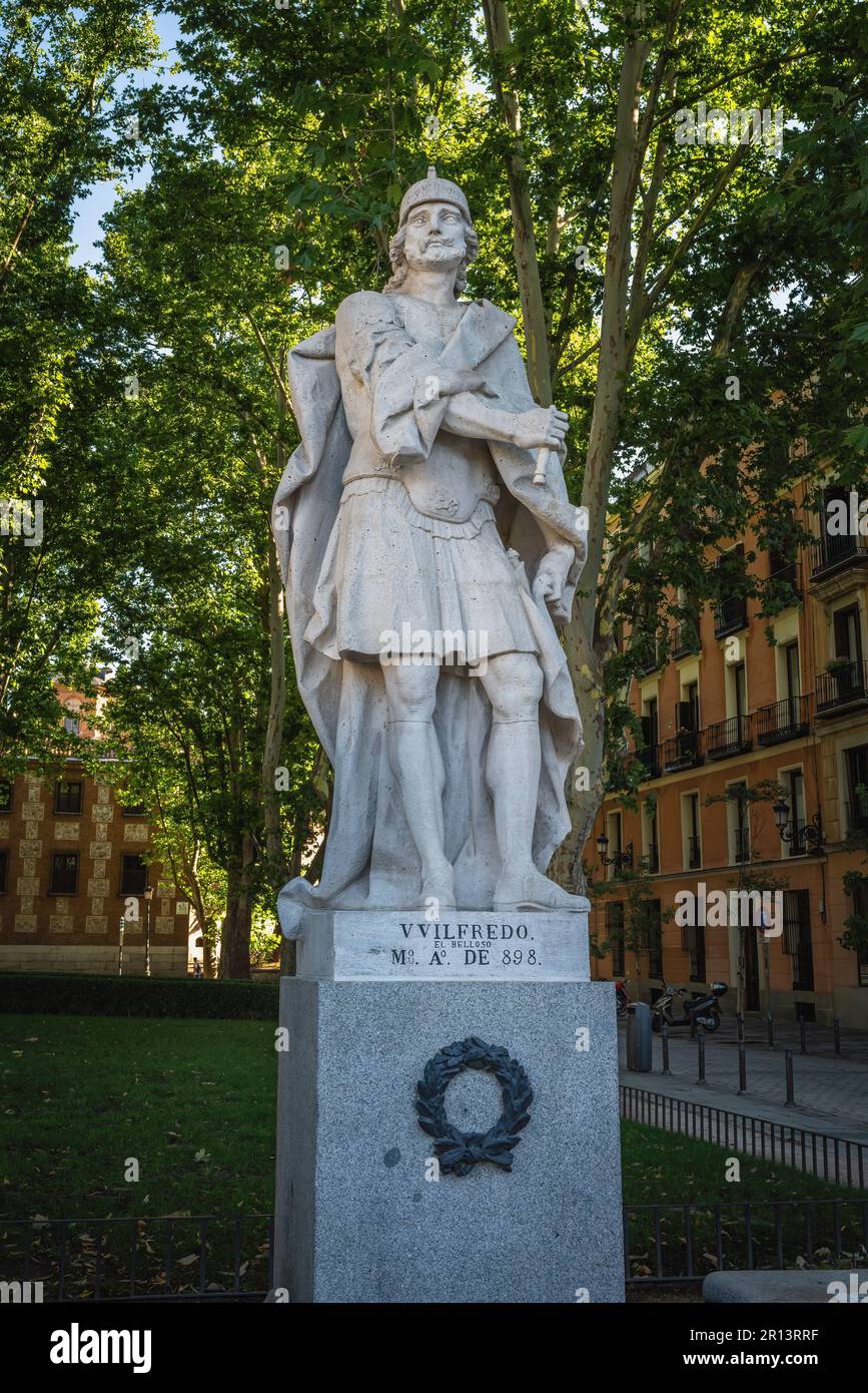 Statua di Wilfred the Hairy (Wifredo el Velloso) in Plaza de Oriente - Madrid, Spagna Foto Stock