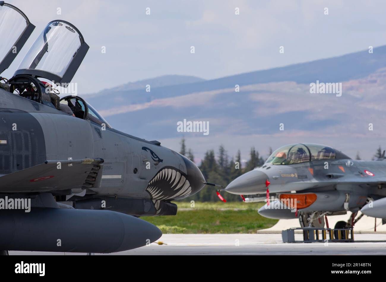 F-4E/2020 Phantom II McDonnell Douglas Turkish Air Force F-4E Phantom Terminator 2020 Anatolian Eagle 2023 Esercizi in Konya Foto Stock