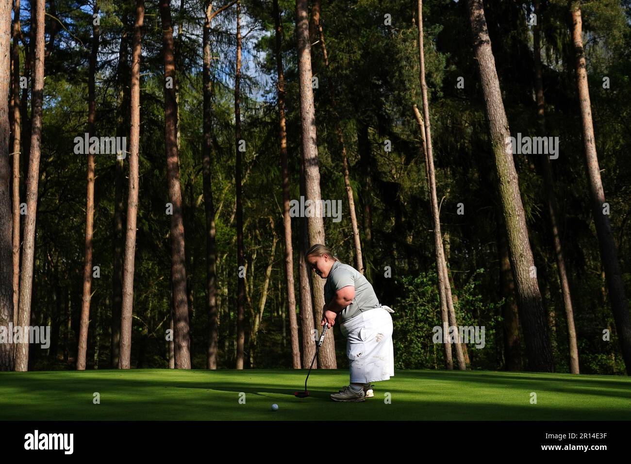 Ellie si apre sul green 16th durante il secondo giorno del G4D Open al Woburn Golf Club, Milton Keynes. Data immagine: Giovedì 11 maggio 2023. Foto Stock