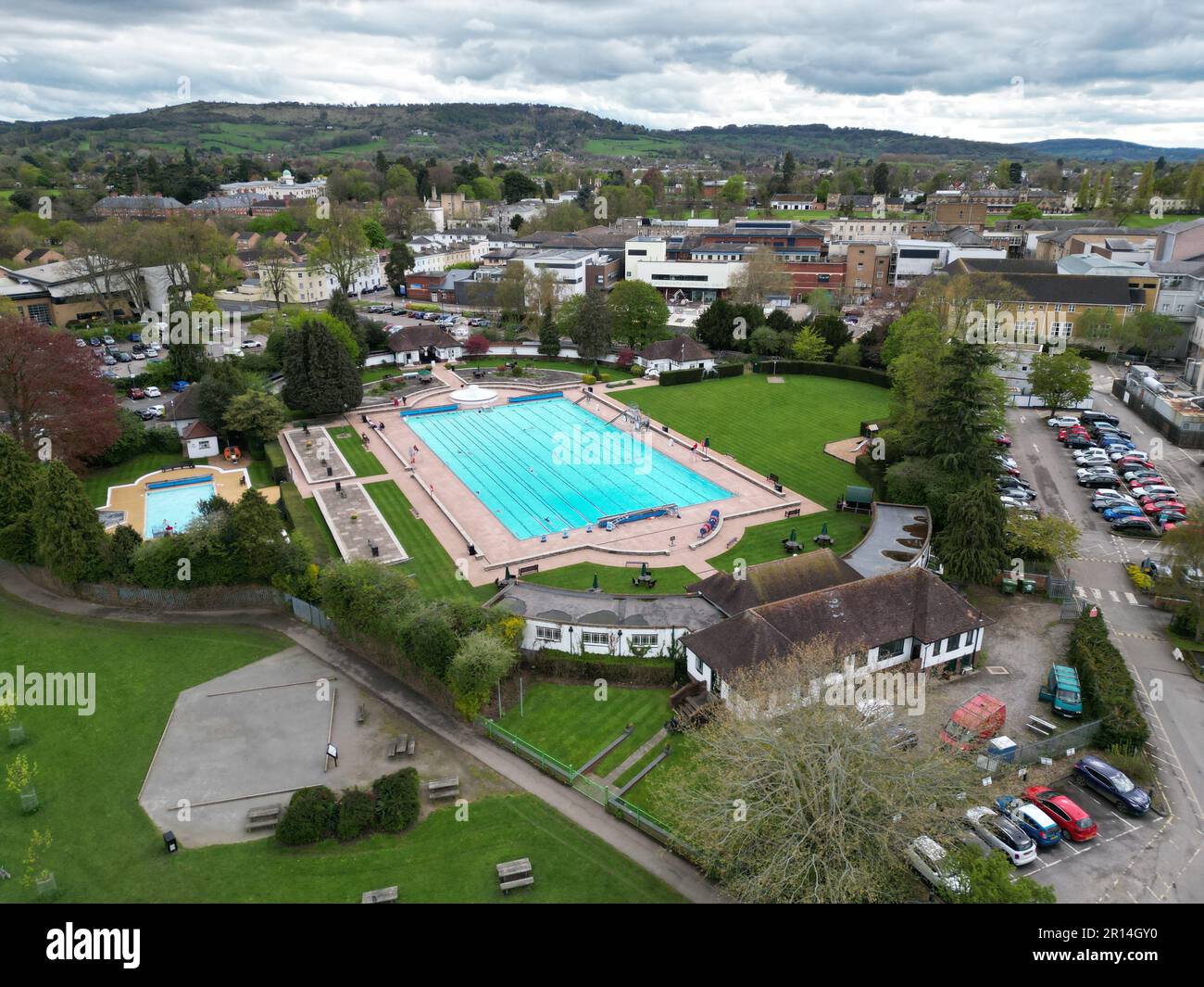 Sandford Park Lido Cheltenham UK vista aerea drone Foto Stock