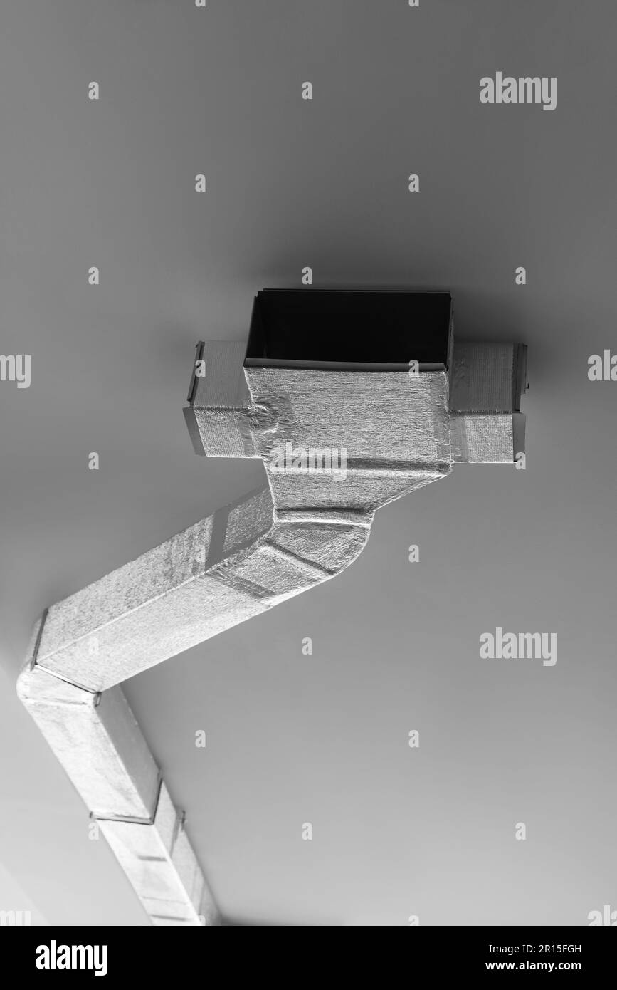 Soffitto con sistema di ventilazione interno, vista dal basso Foto Stock