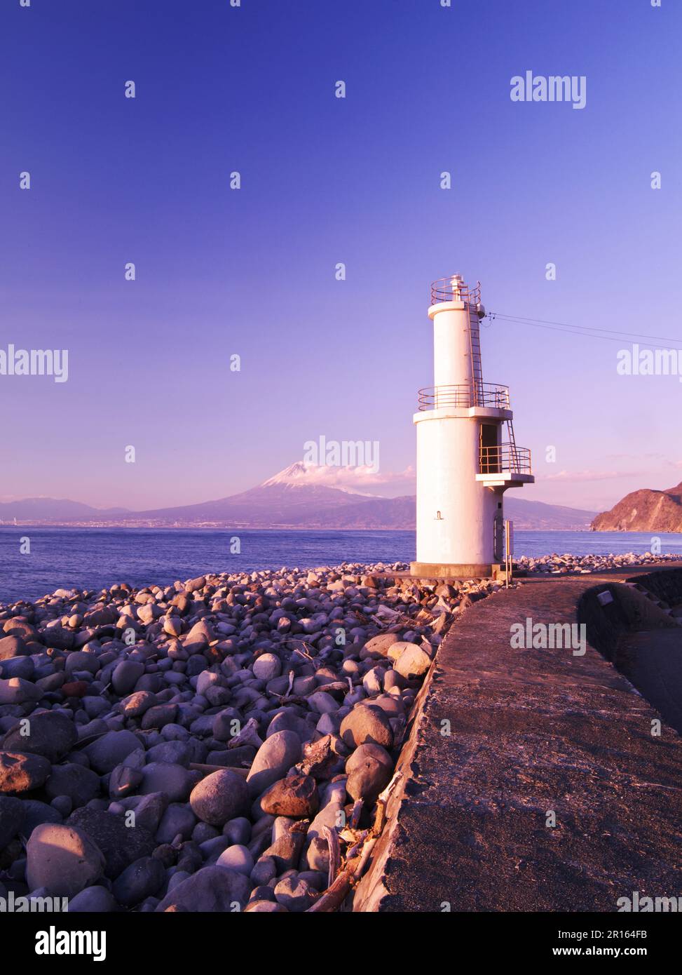 Sunset Beach, faro di Cape Toda e Monte Fuji Foto Stock