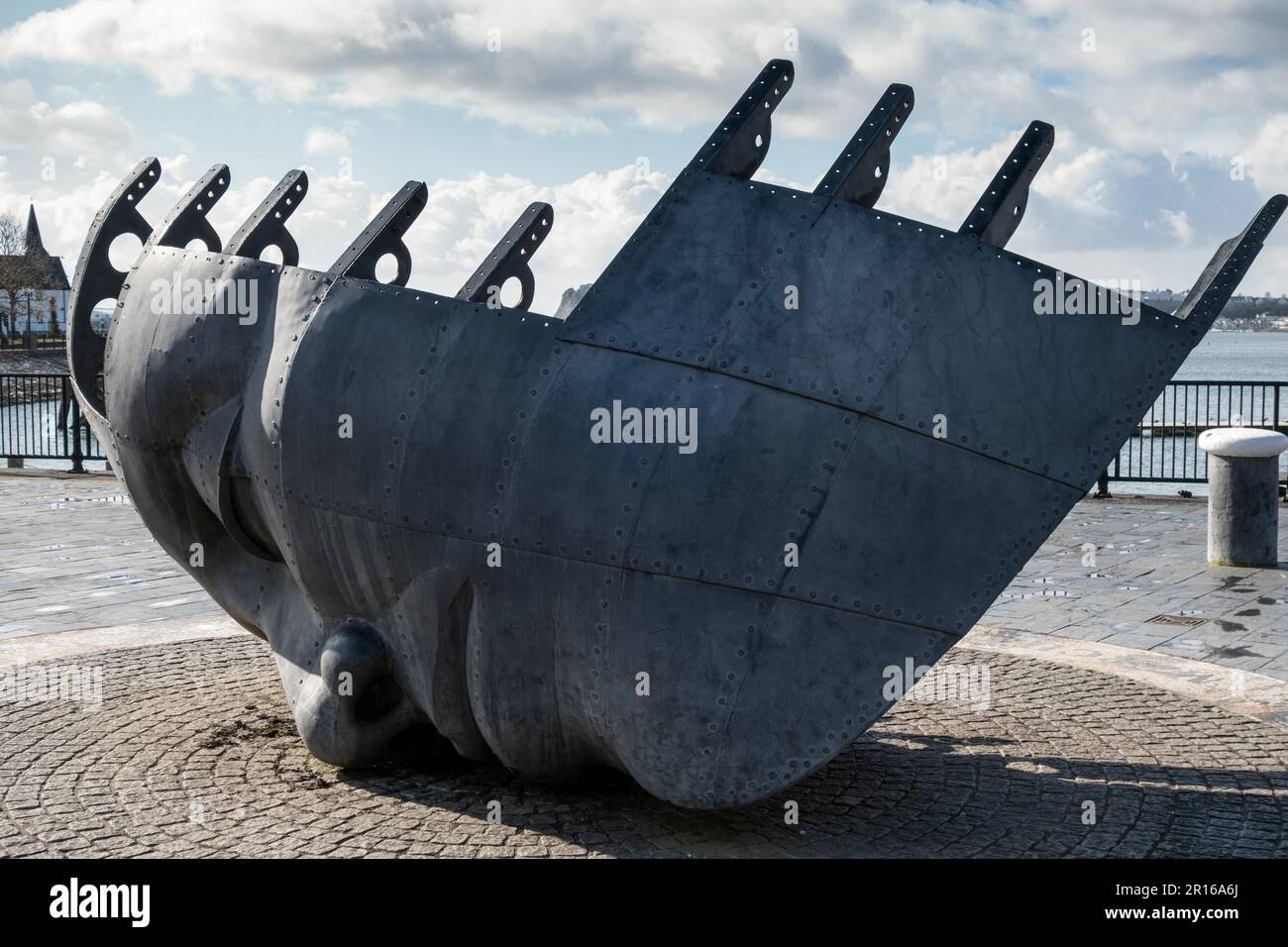 Dettaglio dal Merchant i marittimi Memoriale di guerra nella Baia di Cardiff Foto Stock
