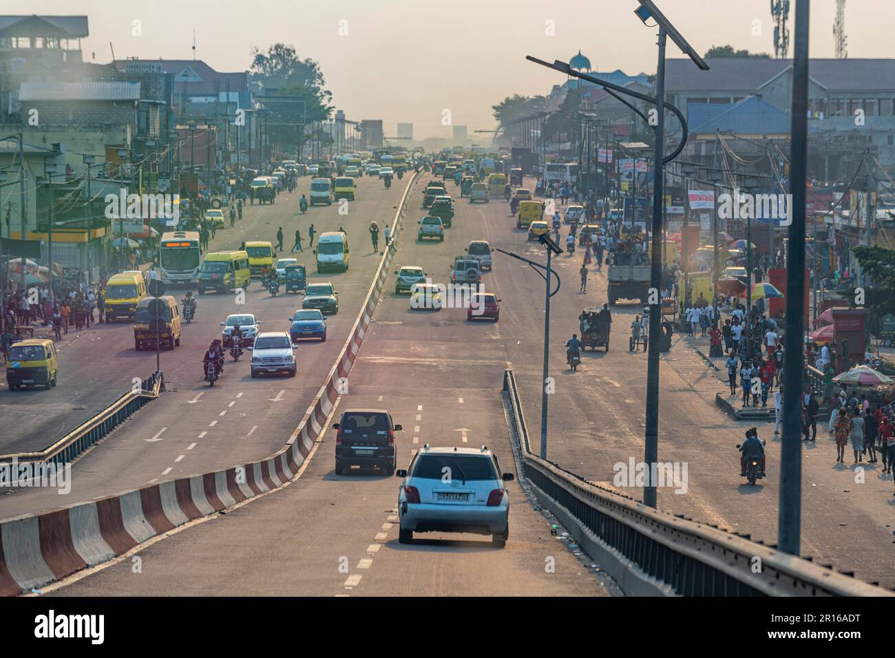 Traffico a Kinshasa, Repubblica Democratica del Congo Foto Stock