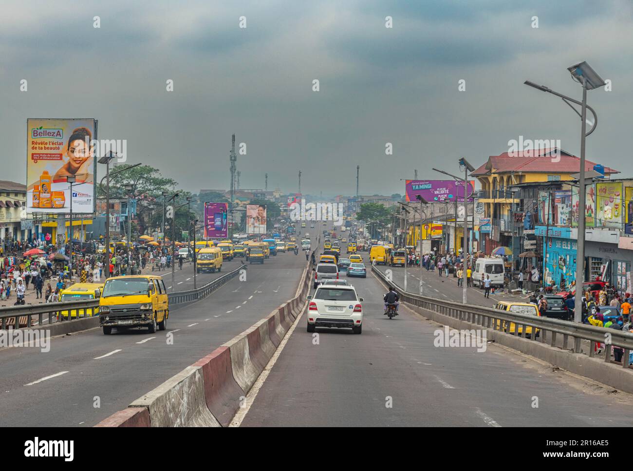 Traffico a Kinshasa, Repubblica Democratica del Congo Foto Stock