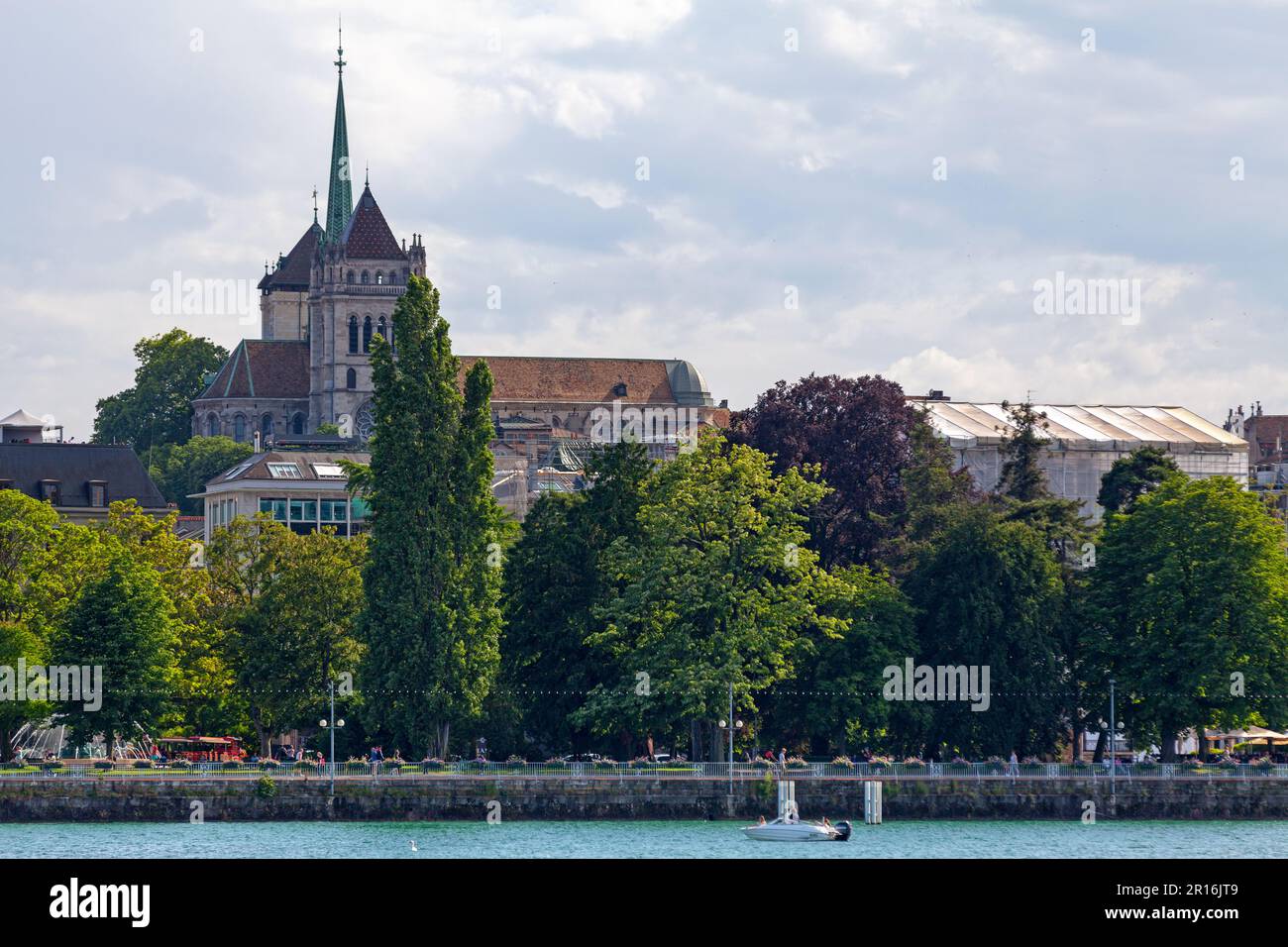 Ginevra, Svizzera - Giugno 11 2018: Il St Pierre (in francese Cathédrale protestante Saint-Pierre de Genève), è stato costruito come una chiesa cattolica romana ca Foto Stock