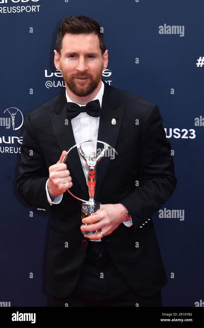 Lionel messi e la moglie Antonella Roccuzzo arrivano al Larreus World Sport Awards 2023 a Parigi, arrivi in moquette rossa a Cour Vendome Foto Stock