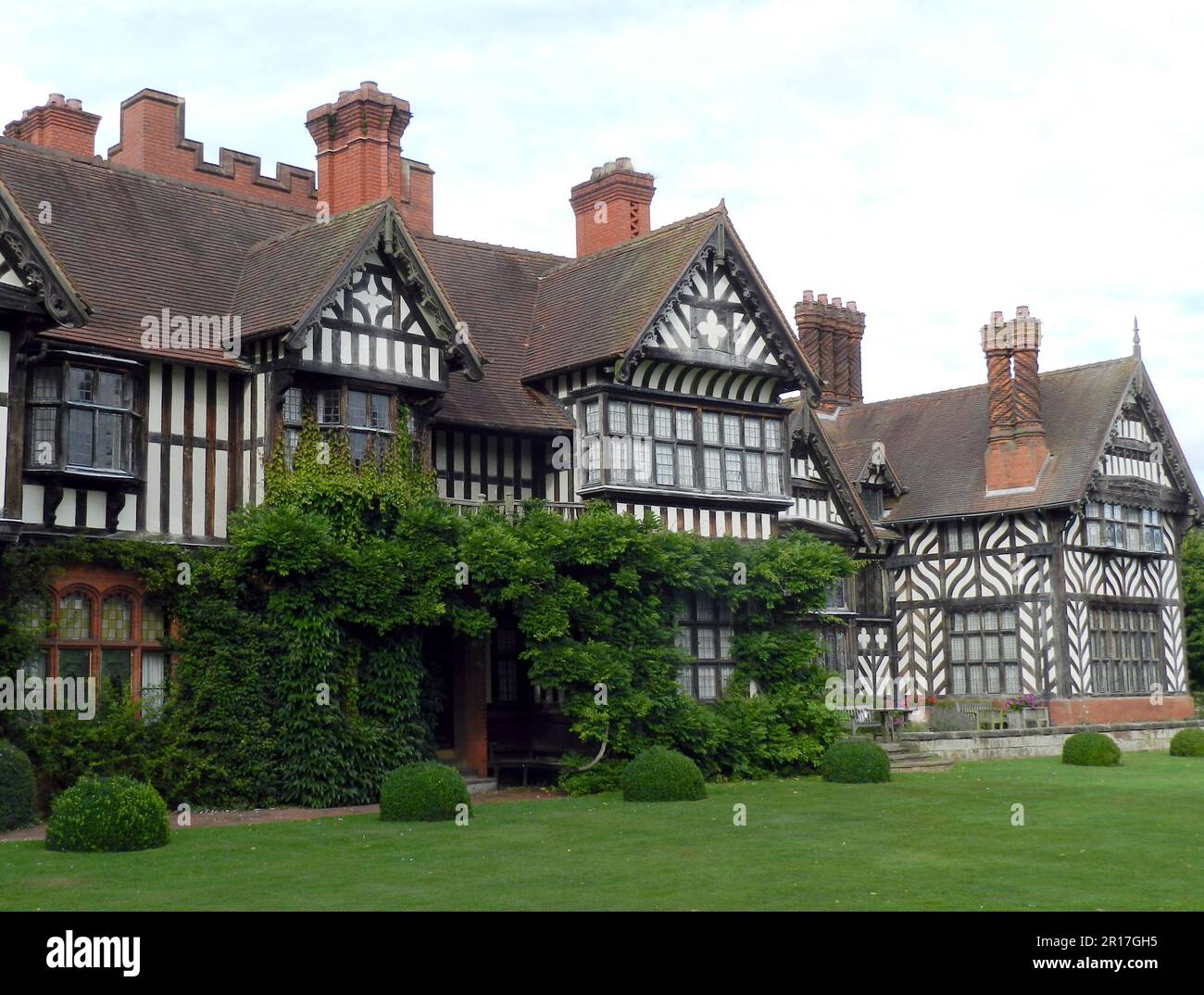 Inghilterra, West Midlands: Wightwick Manor and Gardens (National Trust), un maniero a graticcio del 19th ° secolo, ex casa della famiglia Mander. Foto Stock