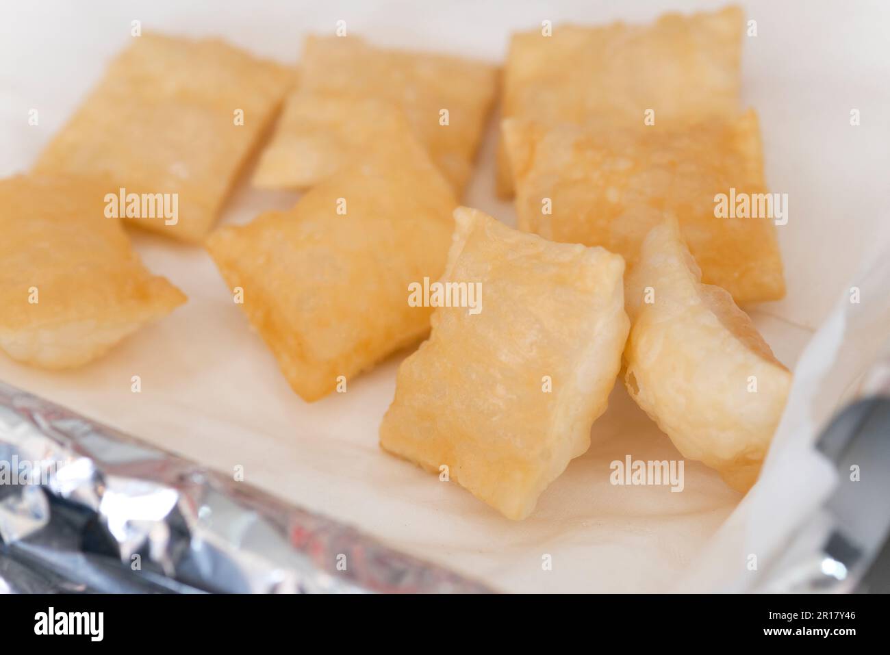 Italia, Street Food Festival, pane fritto chiamato Gnocco Fritto Modenese Foto Stock