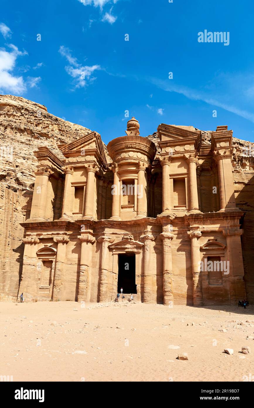 Giordania. Sito archeologico di Petra. Ad Deir. Il Monastero Foto Stock