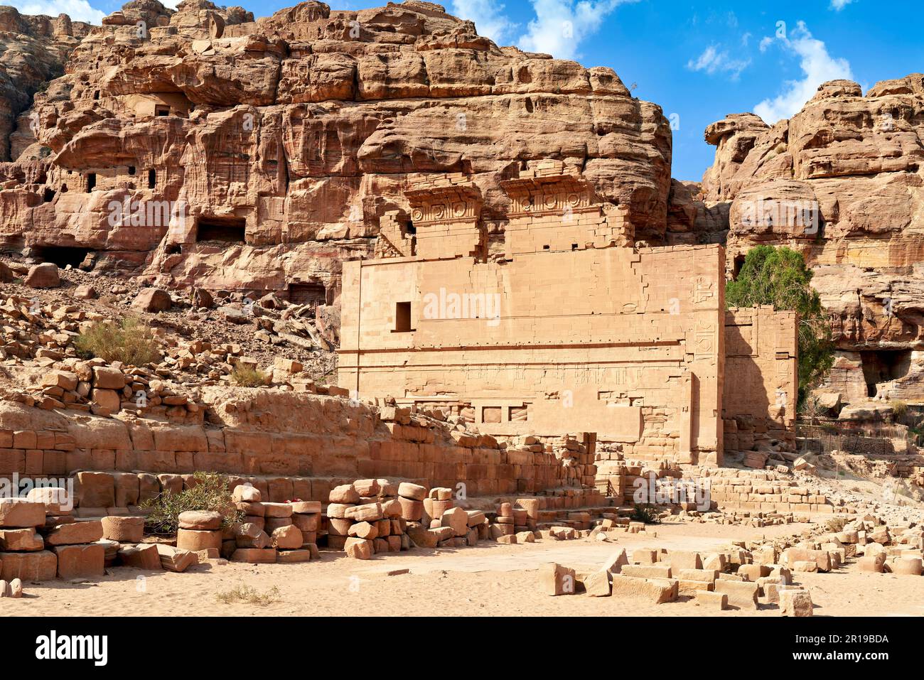 Giordania. Sito archeologico di Petra. La porta Adriana, conosciuta anche come la porta di Temenos Foto Stock