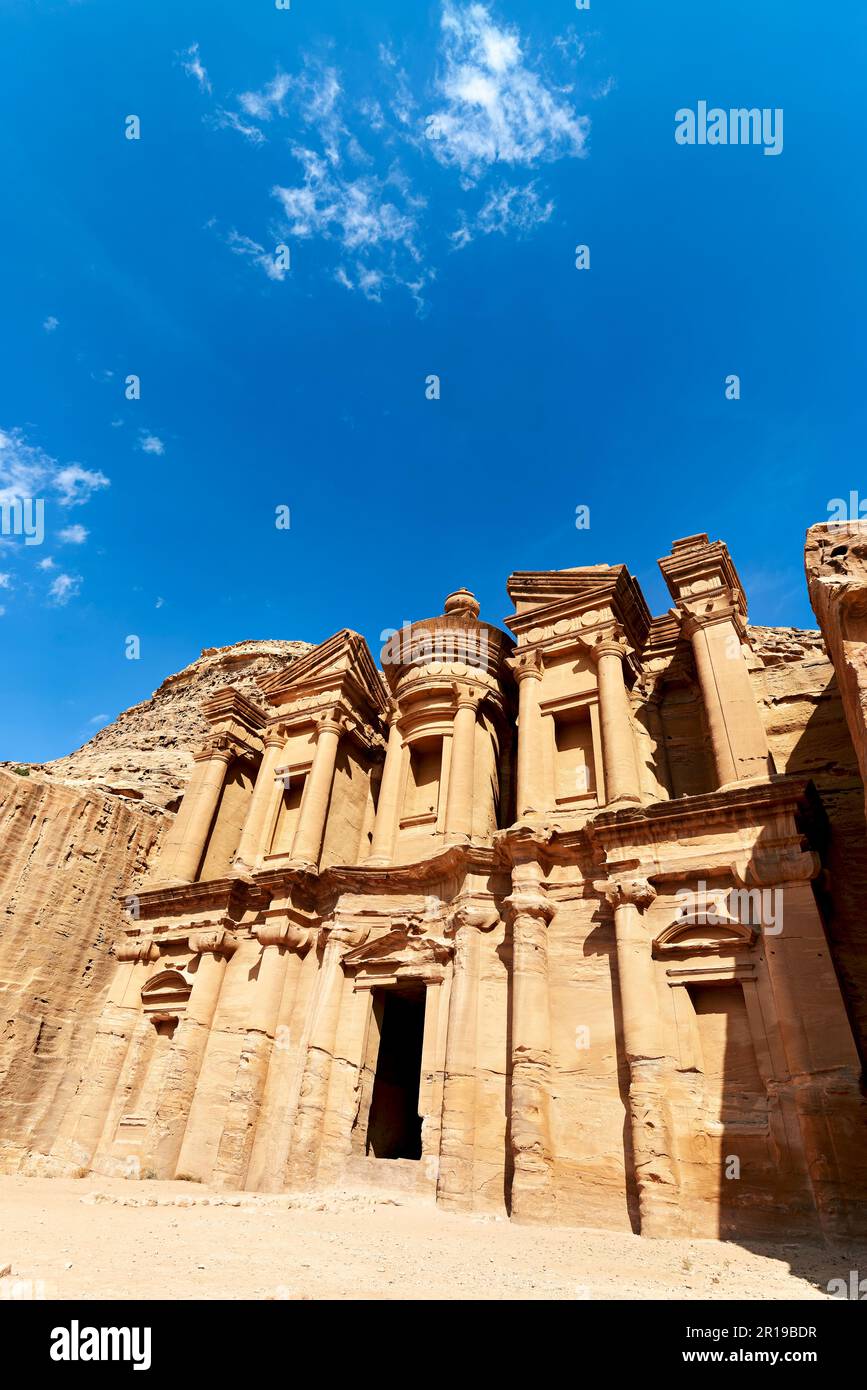 Giordania. Sito archeologico di Petra. Ad Deir. Il Monastero Foto Stock