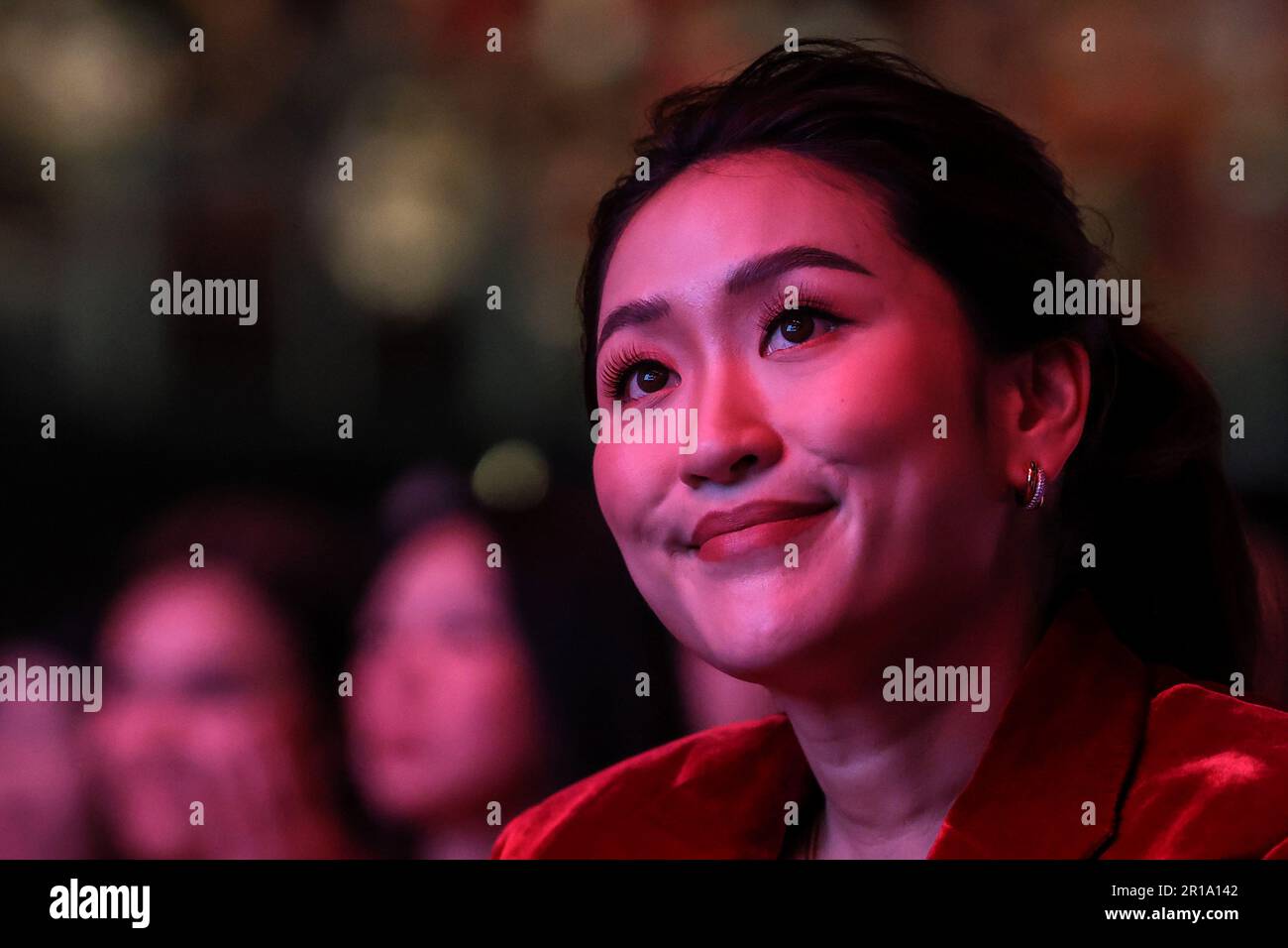 Bangkok, Thailandia. 12th maggio, 2023. Paetongtarn Shinawatra, primo candidato ministeriale di Pheu Thai, si presenta durante l'evento finale della campagna elettorale in vista delle prossime elezioni generali a Bangkok, Thailandia, 12 maggio 2023. (Credit Image: © Valeria Mongelli/ZUMA Press Wire) SOLO PER USO EDITORIALE! Non per USO commerciale! Credit: ZUMA Press, Inc./Alamy Live News Foto Stock