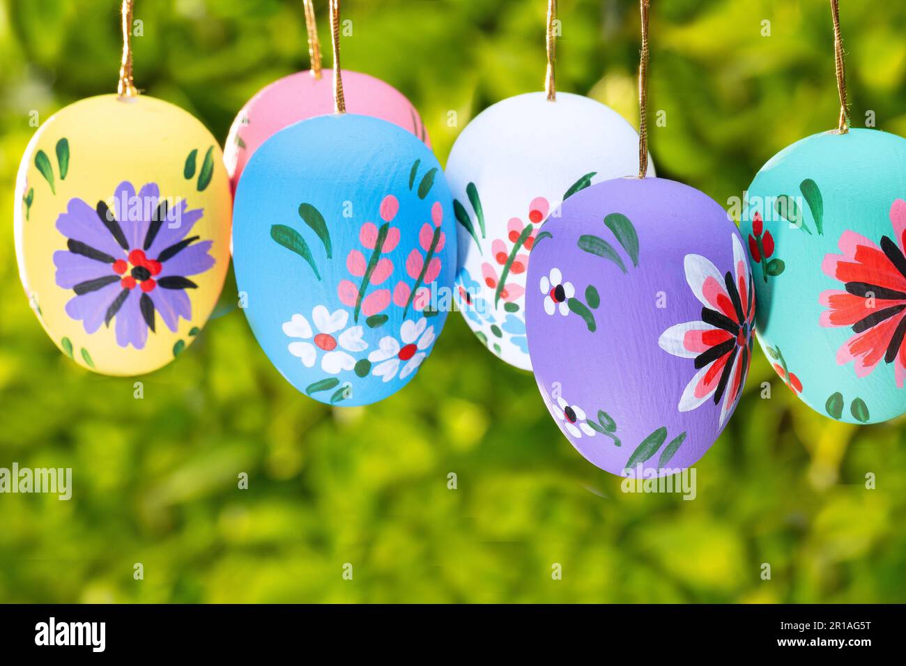 Dipinto a mano le uova di Pasqua Foto Stock