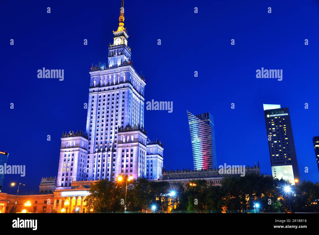 Centro di Varsavia con il palazzo della cultura e della scienza, l'edificio più alto in Polonia e l'ottavo edificio più alto nell'UE Foto Stock