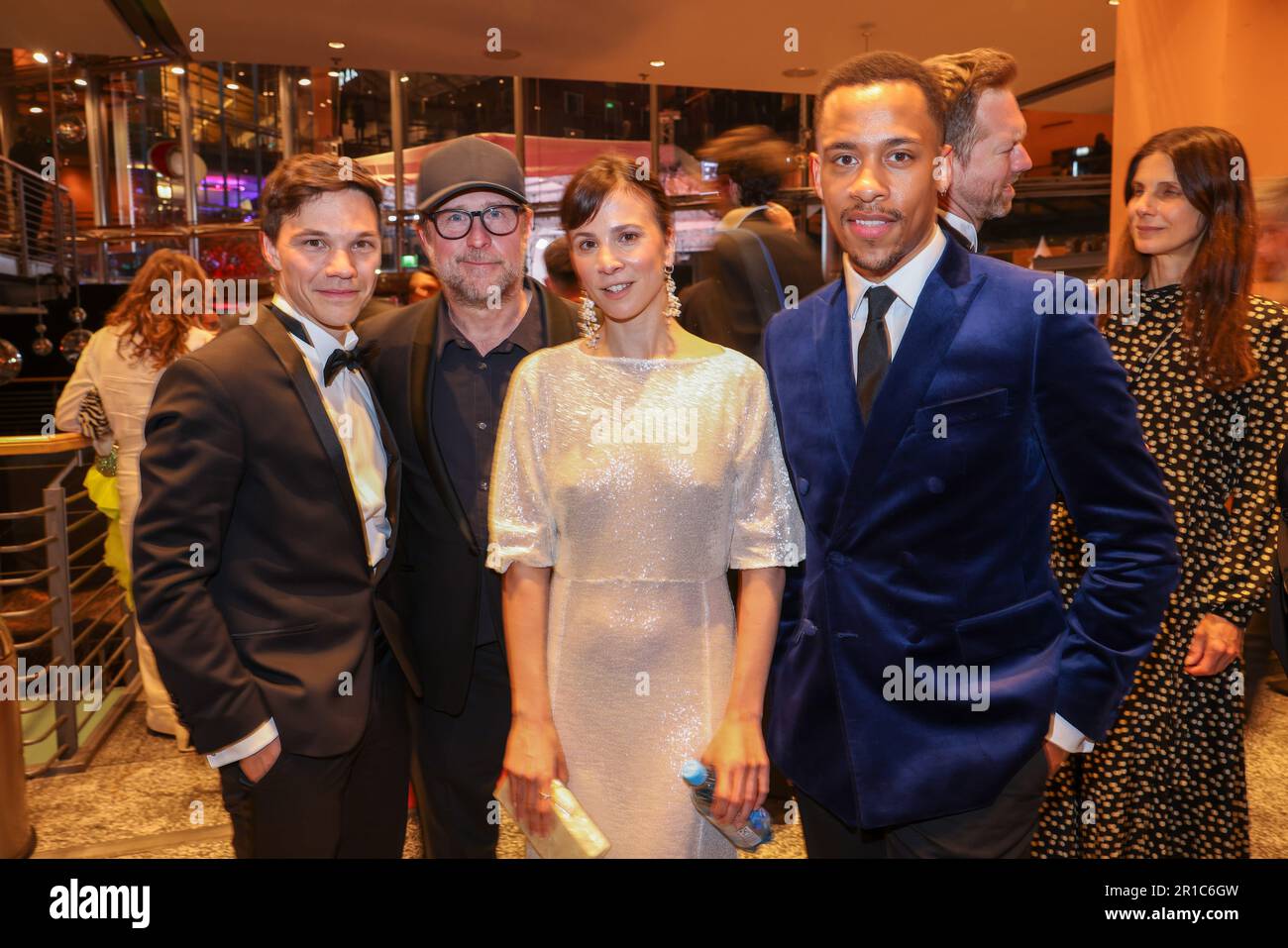 Berlino, Germania. 12th maggio, 2023. Sebastian Urzendowsky (l-r), Bjarne Mädel, Aylin Tezel e Jerry Hoffmann arrivano alla festa del post-show dei German Film Awards. La 'Lola' è il premio culturale più ricco della Germania. Credit: Gerald Matzka/dpa/Alamy Live News Foto Stock