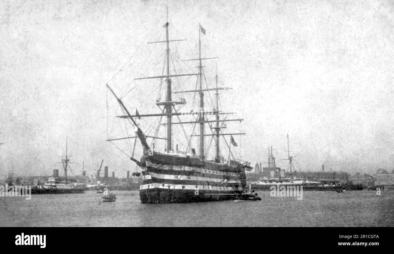 Fotografia storica di HMS Victory ormeggiata a Portsmouth Harbour, Portsmouth, Hampshire, Inghilterra, Regno Unito. Foto Stock