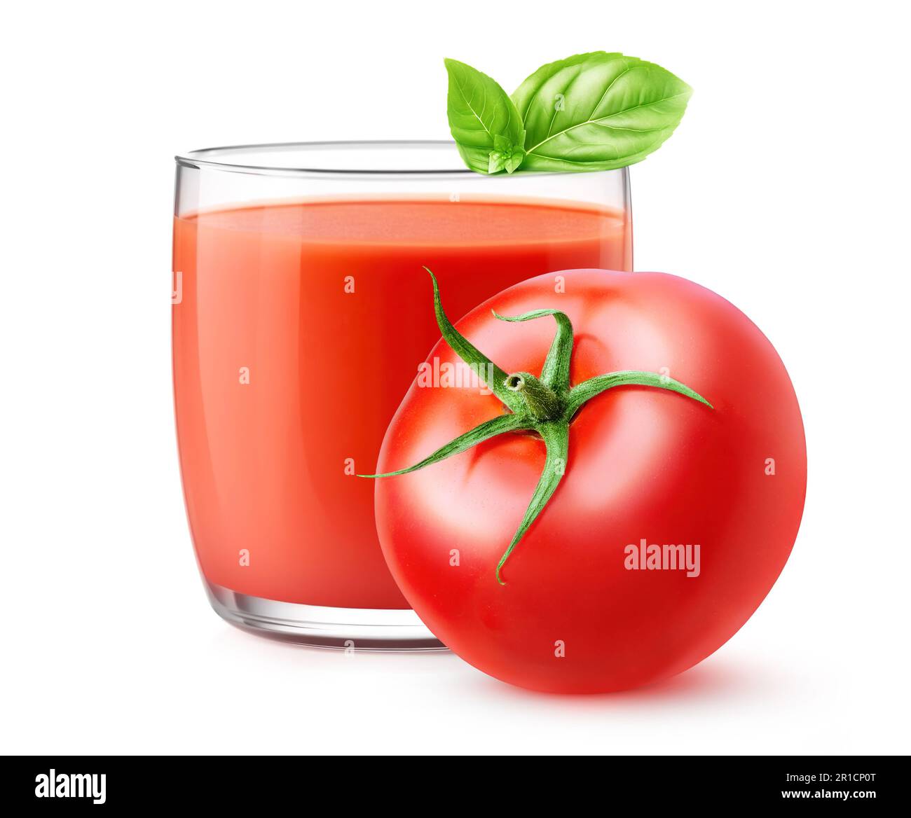 Pomodoro fresco, foglia di basilico e bicchiere di succo, isolato su bianco Foto Stock