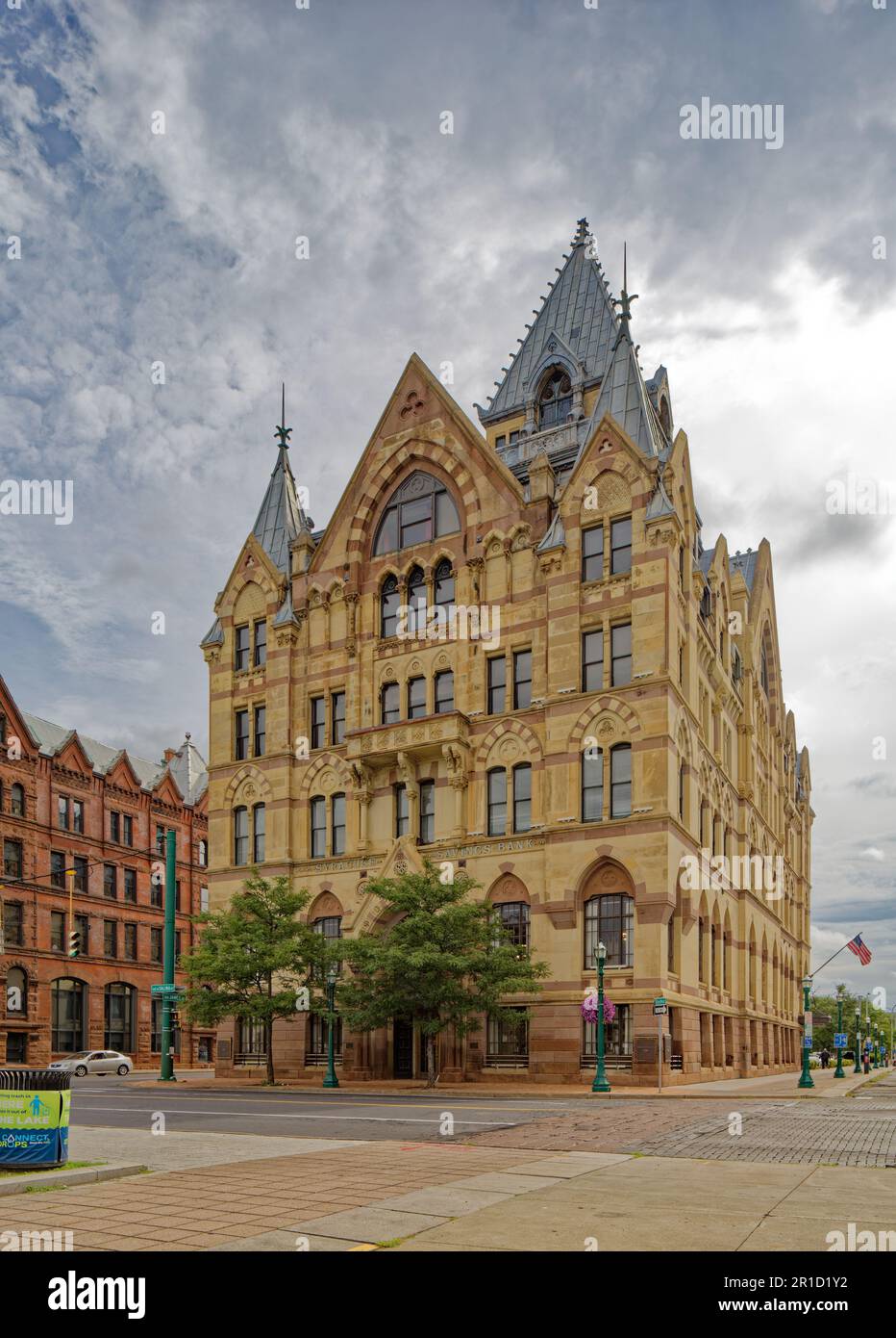Bank of America occupa ora il simbolo di arenaria Syracuse Savings Bank Building a Clinton Square, ex percorso del canale Erie. Foto Stock
