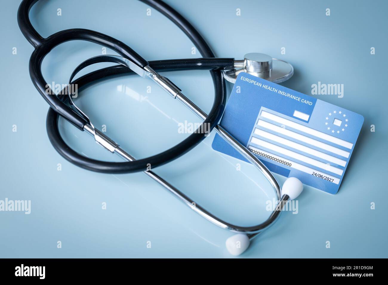 Tessera sanitaria europea, ufficio medico, concetto, documento UE che conferma il diritto al trattamento al di fuori del proprio paese, assicurazione di viaggio Foto Stock