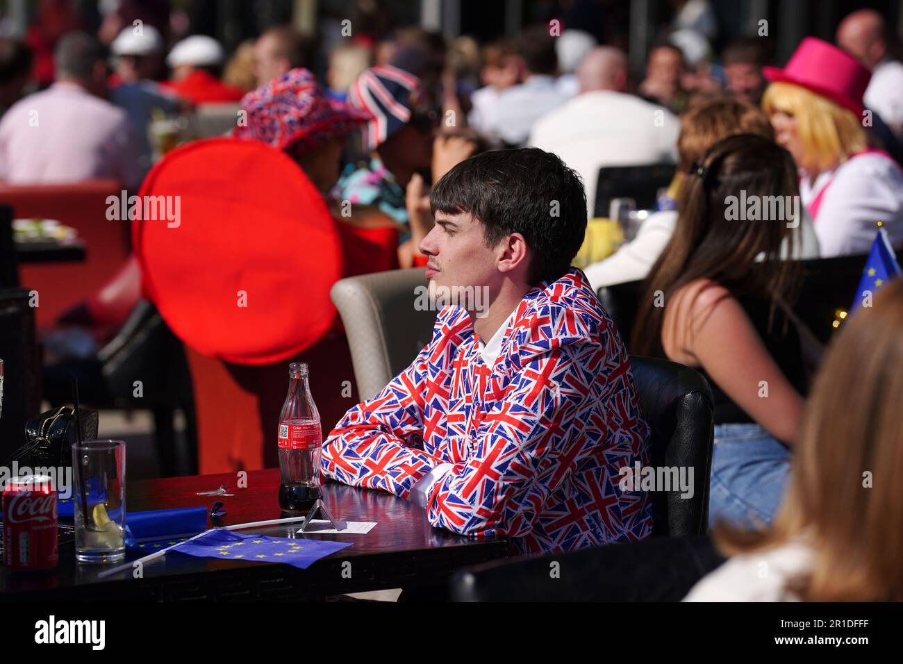 Persone a Liverpool il giorno della finalissima dell'Eurovision Song Contest. Data immagine: Sabato 13 maggio 2023. Foto Stock