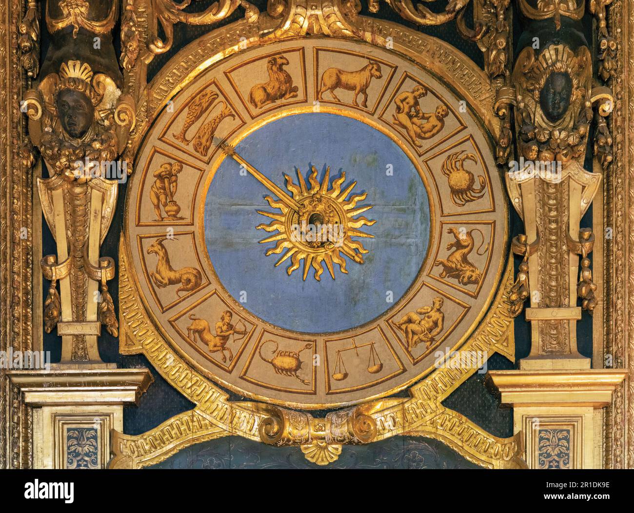Particolare dell'orologio astrologico con i dodici segni dello zodiaco nella Camera del Senato o Sala del Senato nel Palazzo Ducale. Ve Foto Stock