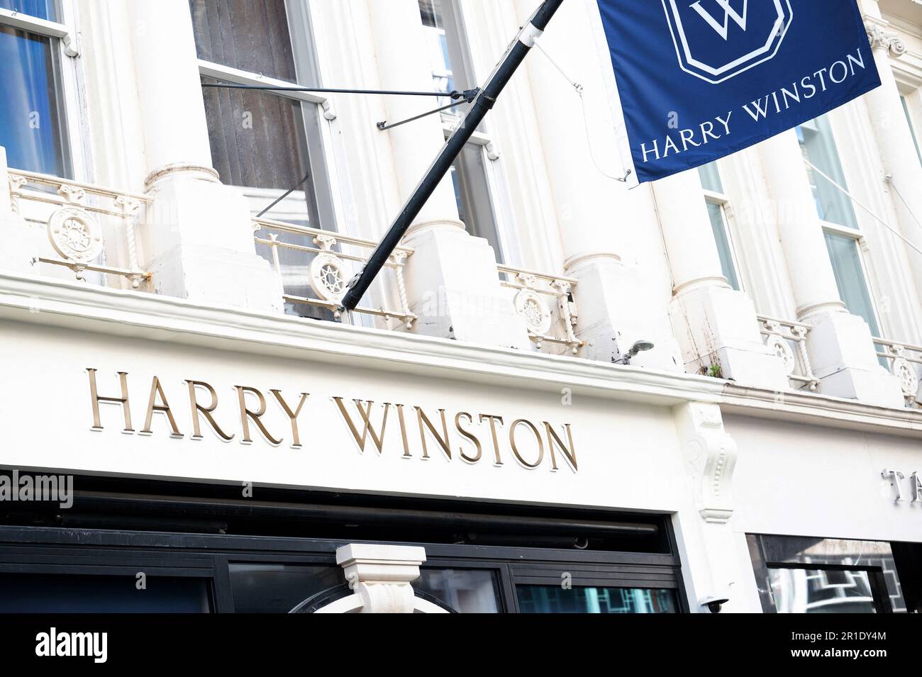 Londra, Regno Unito. 11th maggio, 2023. Un segno di negozio di HARRY WINSTON Store, il 07 maggio 2023 a Londra, Inghilterra. Photo by David Niviere/ABACAPRESS.COM Credit: Abaca Press/Alamy Live News Foto Stock