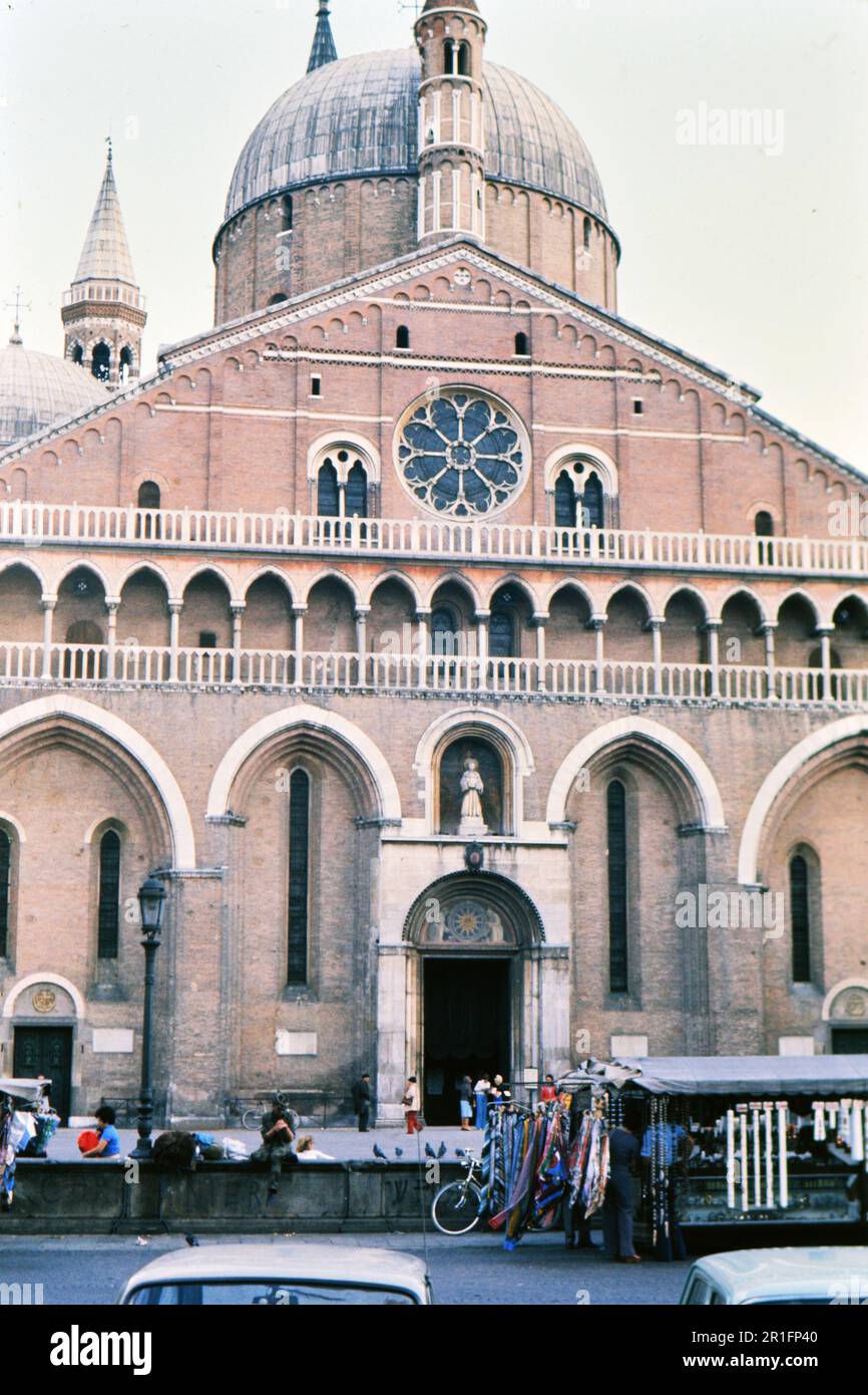 Basilica di Sant'Antonio di Padova (Italia) ca. 1976 Foto Stock