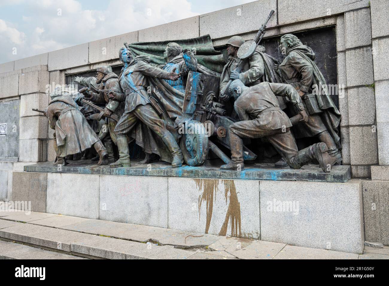 Sofia, Bulgaria. Maggio 2023. Particolare del Monumento all'Esercito sovietico in un parco del centro della città Foto Stock