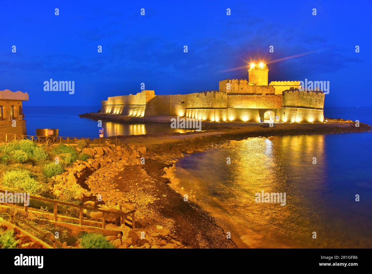 Il castello nell'Isola di Capo Rizzuto in provincia di Crotone, Calabria Foto Stock