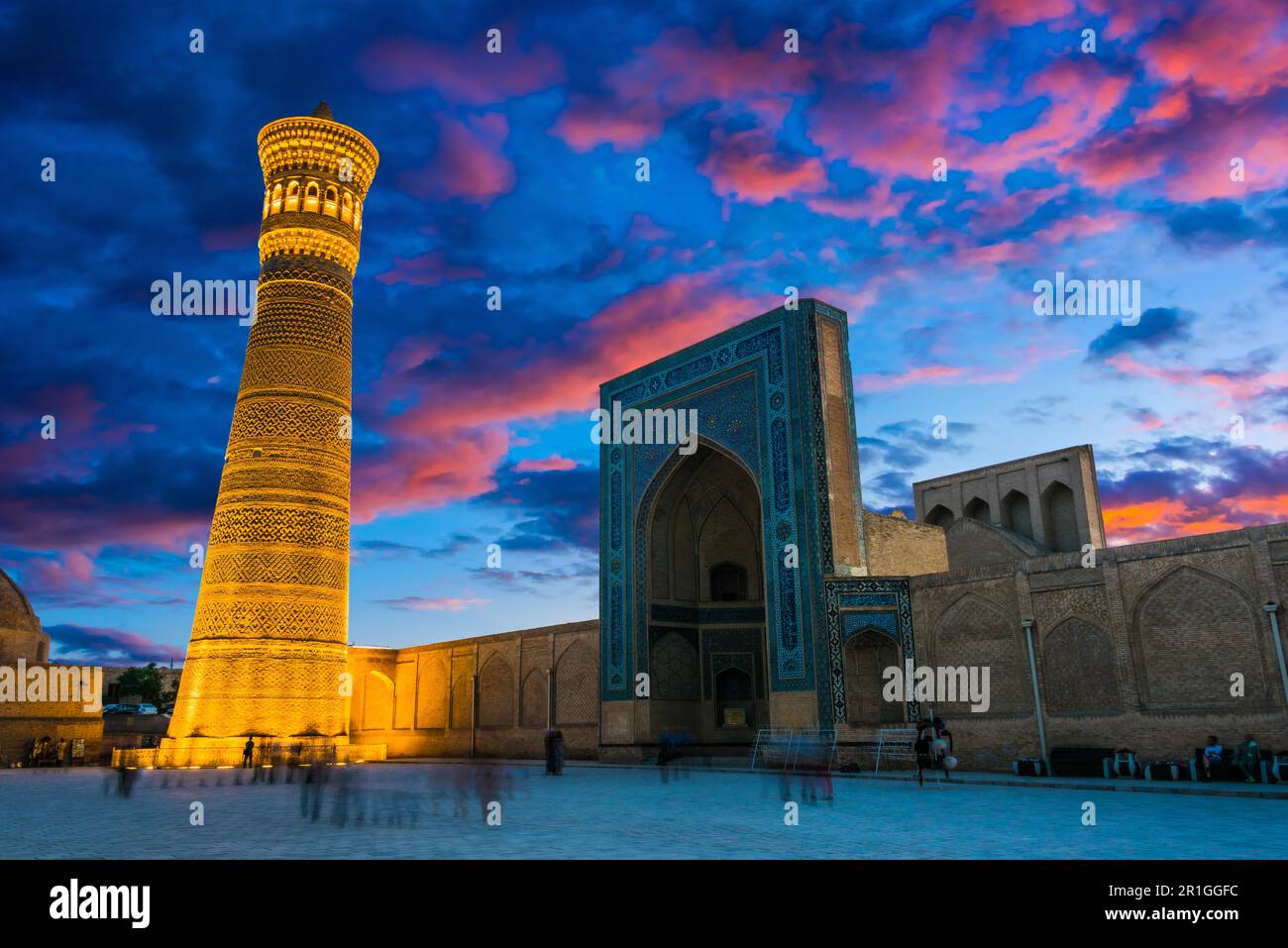 Po-i-Kalan o poi Kalan, un complesso religioso islamico situato intorno al minareto di Kalan a Bukhara, Uzbekistan Foto Stock